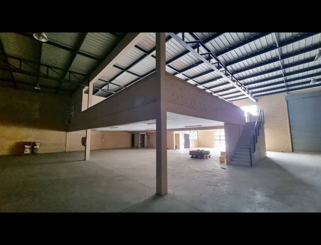 1,309M² WAREHOUSE TO LET IN POMONA